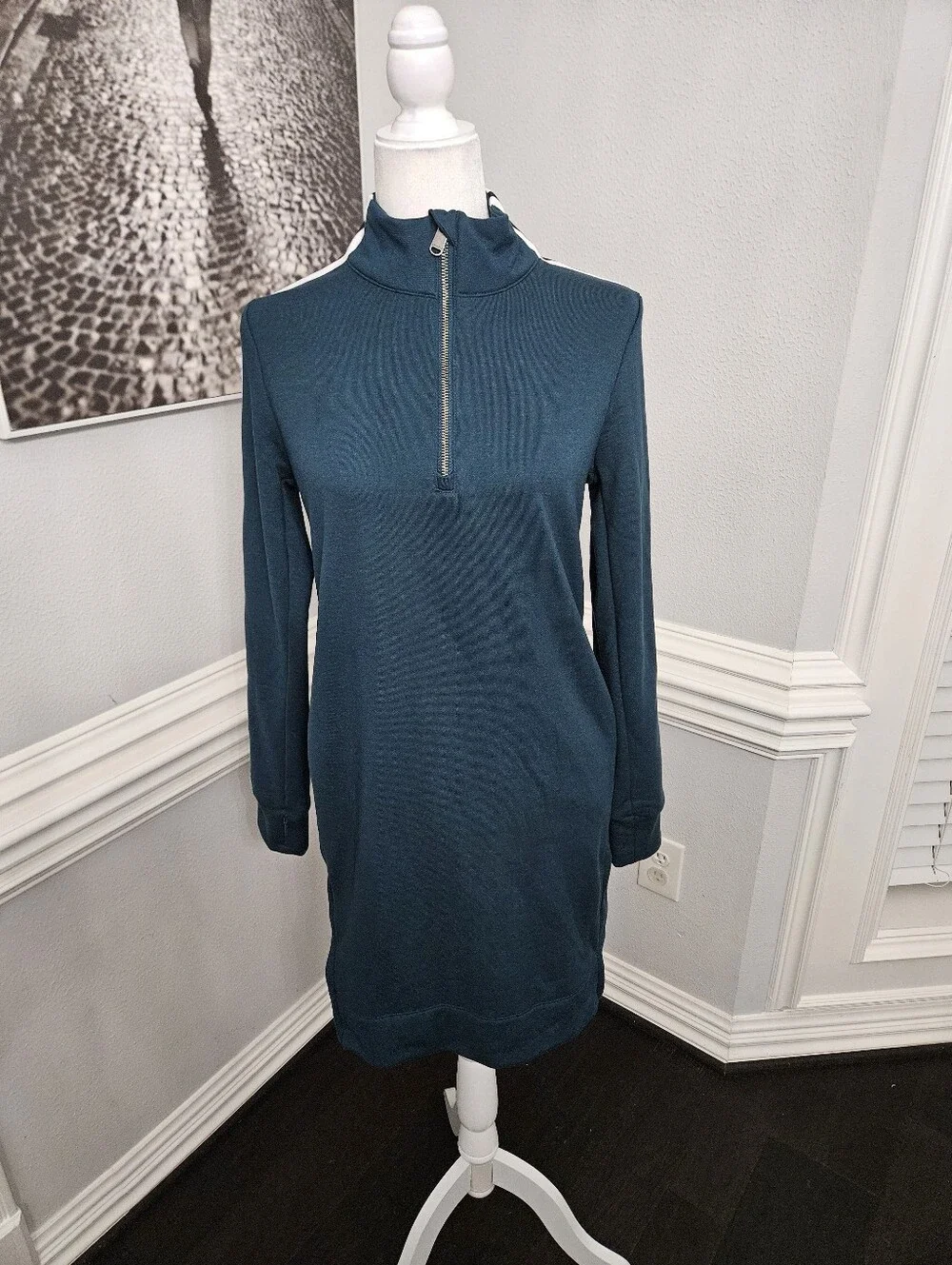 Athleta Crosstown Track Dress SIZE S - Picture 4 of 10